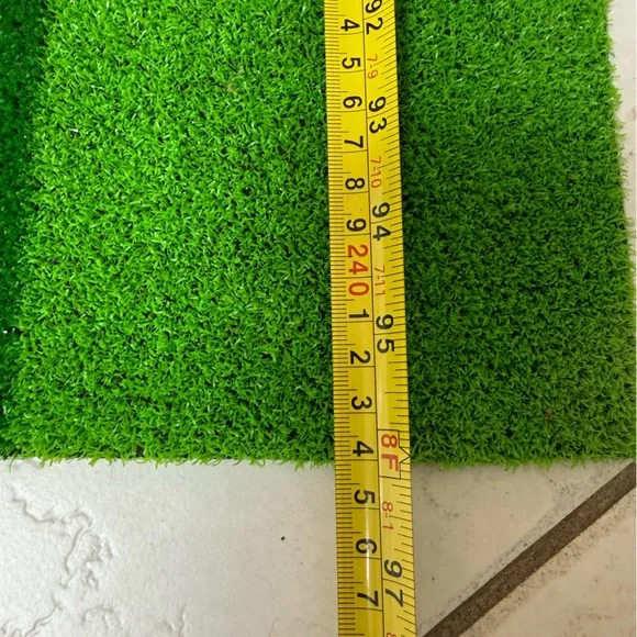 8’ Golf Putting Mat Green with Black Tray - Picture 3 of 7